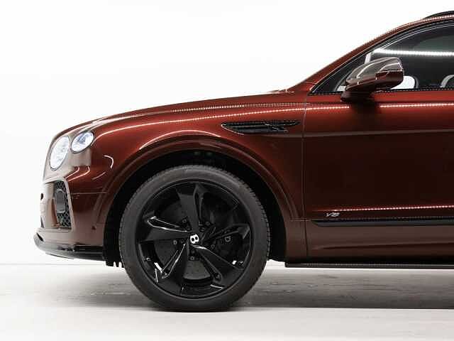 5:Bentley Bentayga First Edition V8, SUV, Cricketball, Bentley Maastricht