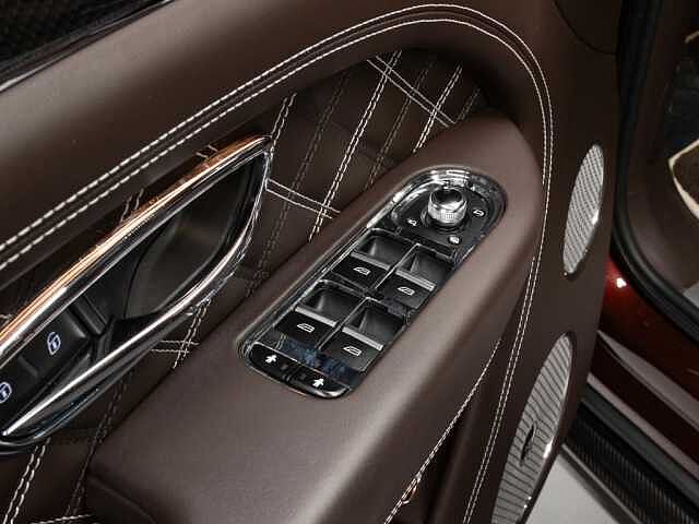 16:Bentley Bentayga First Edition V8, SUV, Cricketball, Bentley Maastricht