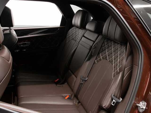 17:Bentley Bentayga First Edition V8, SUV, Cricketball, Bentley Maastricht