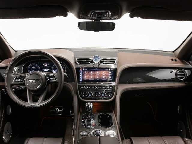 3:Bentley Bentayga First Edition V8, SUV, Cricketball, Bentley Maastricht