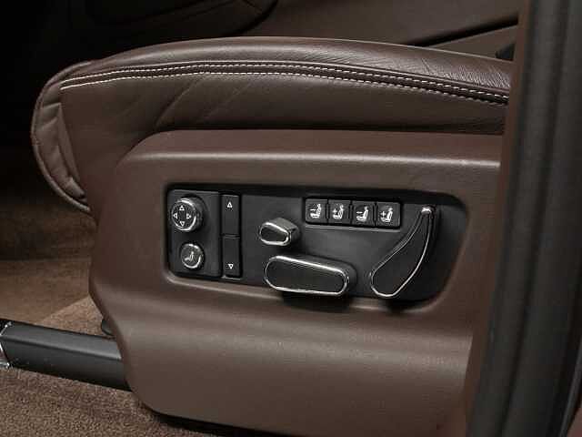 18:Bentley Bentayga First Edition V8, SUV, Cricketball, Bentley Maastricht