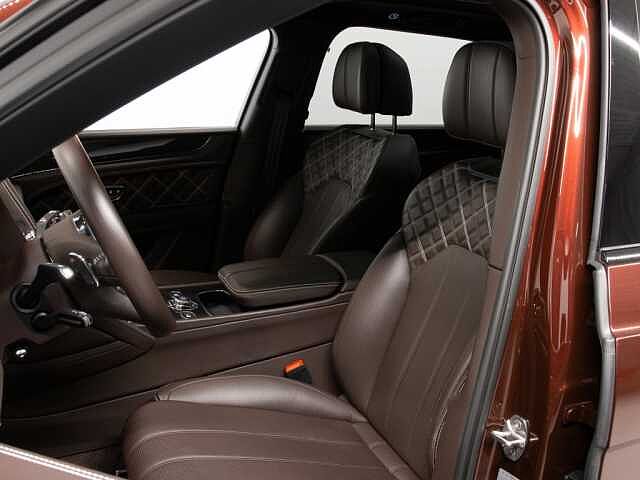 6:Bentley Bentayga First Edition V8, SUV, Cricketball, Bentley Maastricht