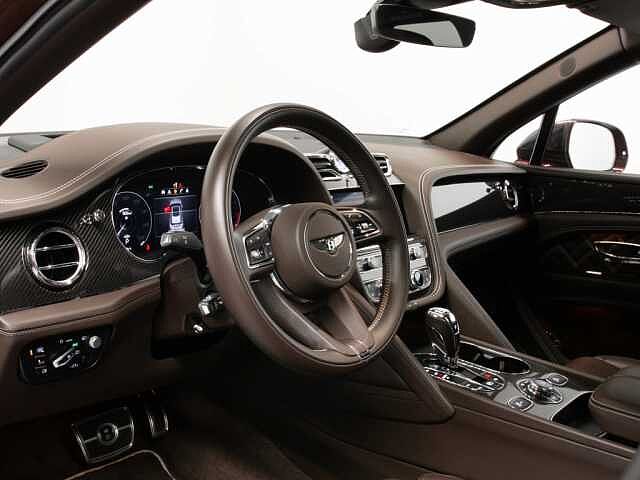 1:Bentley Bentayga First Edition V8, SUV, Cricketball, Bentley Maastricht